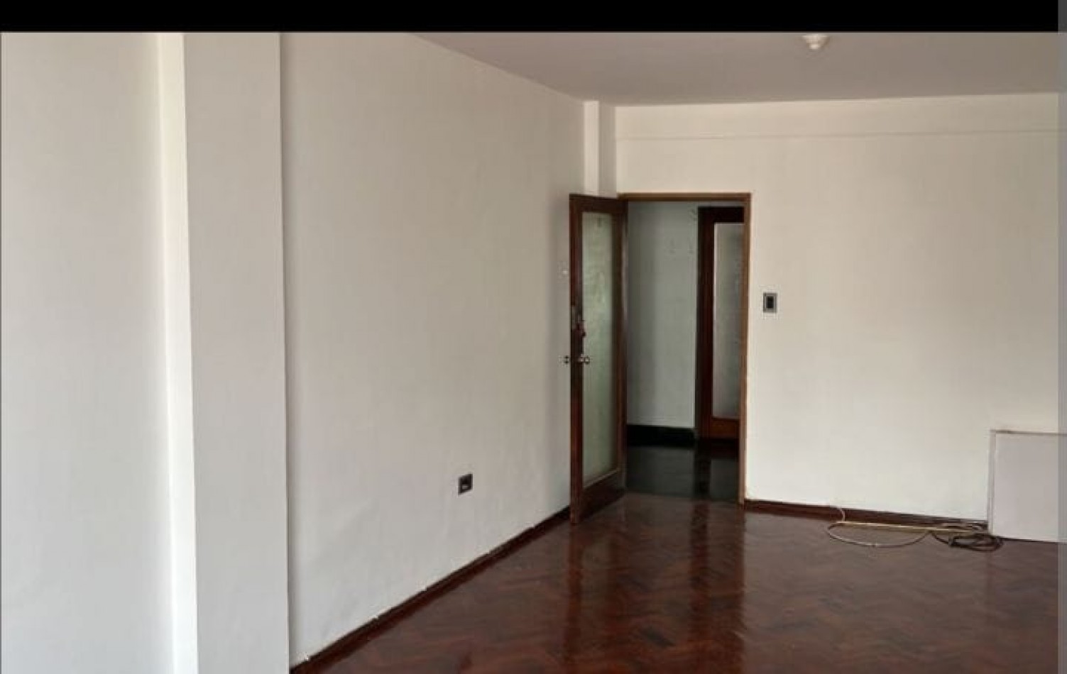 SE VENDEN  2 OFICINAS EN EL EDIFICIO HERMES, 3 PISO, OFICINAS 12 Y 13. SE VENDEN JUNTAS. EXCELENTE PRECIO. PRIMERA JUNTA 2507.