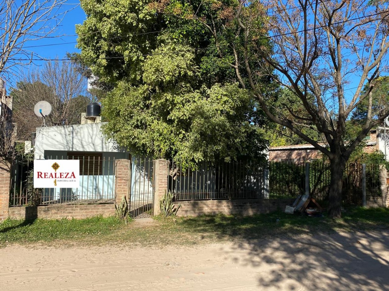 CASA FRENTE A LA PLAZA, LOS ZAPALLOS 