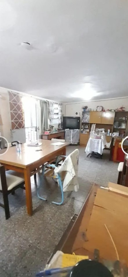 Casa  2 Dorm, en Ma Selva Patio Verde y con todos los servicios activos. A metros de Av Galicia y Alberdi Pje Boneo 1538 