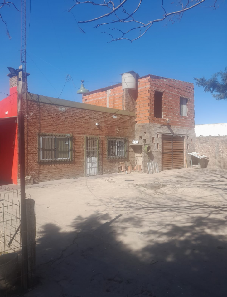 Oportunidad ‼️ Se Vende Casa Quinta ➕ Departamento a terminar., en Sauce Viejo, barrio Los Conquistadores.