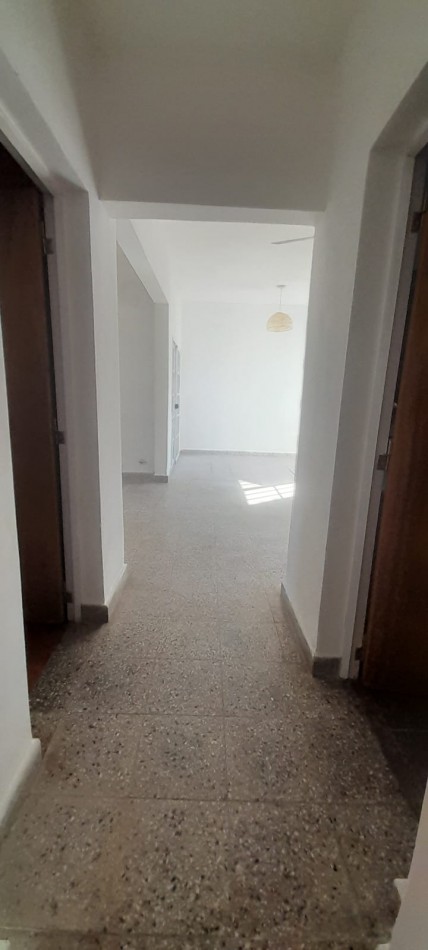 Oportunidad Casa 2 Dorm/ Cochera y Gran Patio Verde Frutos 2764,Villa Lujan, Santo Tome.