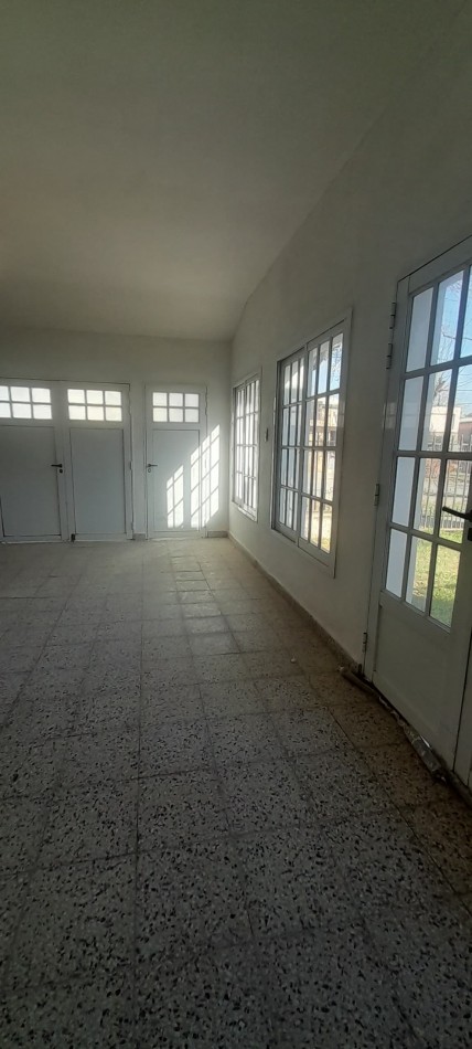 Oportunidad Casa 2 Dorm/ Cochera y Gran Patio Verde Frutos 2764,Villa Lujan, Santo Tome.