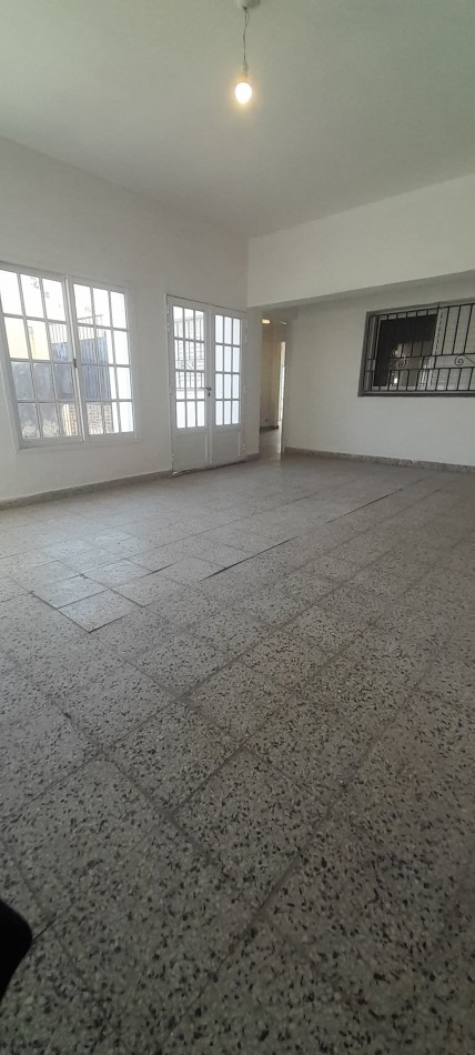 Oportunidad Casa 2 Dorm/ Cochera y Gran Patio Verde Frutos 2764,Villa Lujan, Santo Tome.