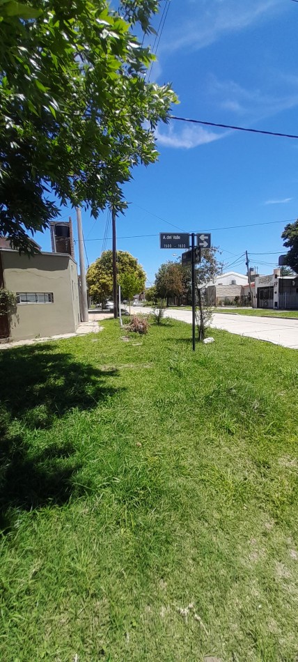 Oportunidad de inversion. Casa + Departamento,  Bo Gral Paz, Santo Tome. Excelente zona (Aristobulo 1597//Salta 3105)