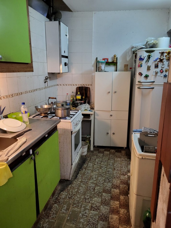 casa a la venta a refaccionar.