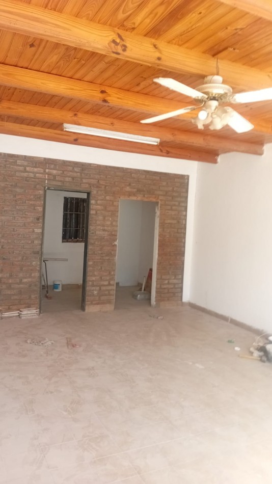 OPORTUNIDAD LOCALES COMERCIALES Y TERRENO