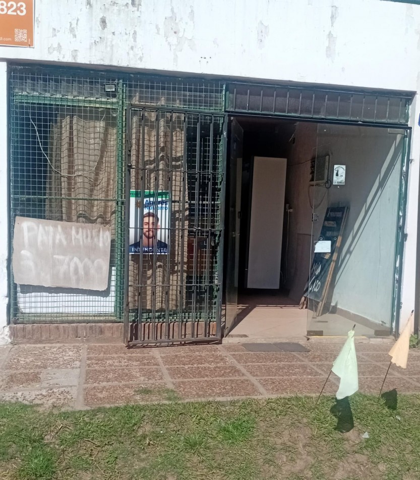 OPORTUNIDAD LOCALES COMERCIALES Y TERRENO