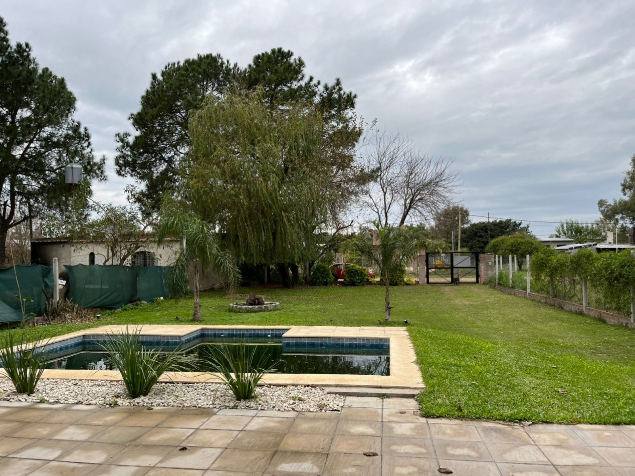 CASA QUINTA EN ARROYO LEYES EXCELENTE UBICACION Y ESTADO !! INVERSORES O PRIMERA VIVIENDA !!