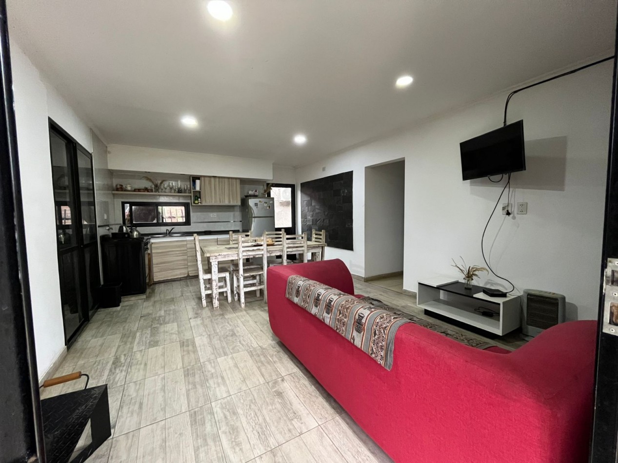 CASA QUINTA EN ARROYO LEYES EXCELENTE UBICACION Y ESTADO !! INVERSORES O PRIMERA VIVIENDA !!