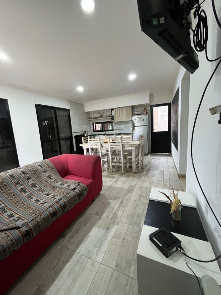 CASA QUINTA EN ARROYO LEYES EXCELENTE UBICACION Y ESTADO !! INVERSORES O PRIMERA VIVIENDA !!