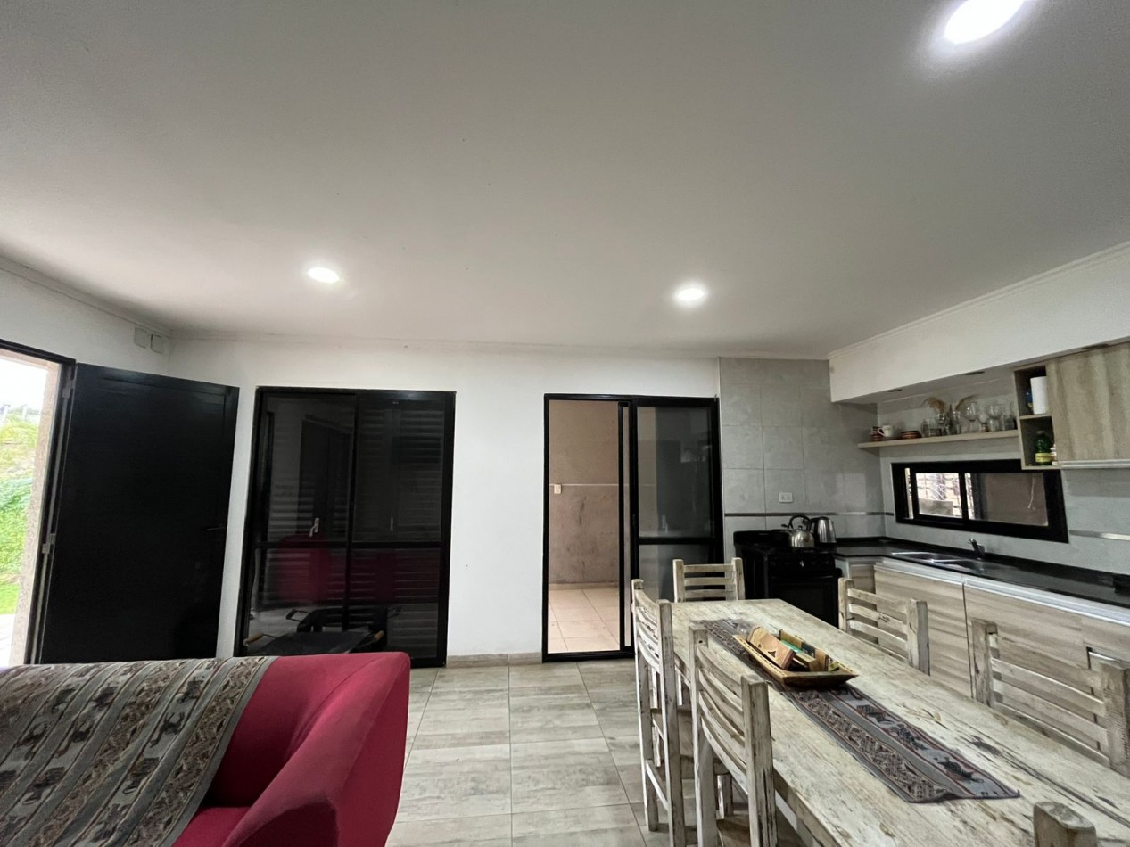 CASA QUINTA EN ARROYO LEYES EXCELENTE UBICACION Y ESTADO !! INVERSORES O PRIMERA VIVIENDA !!