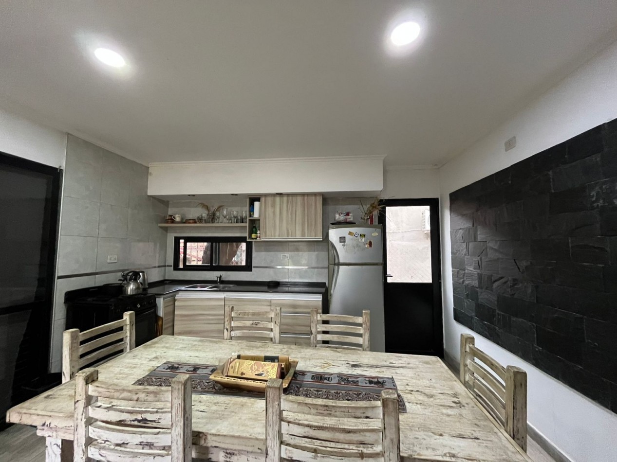 CASA QUINTA EN ARROYO LEYES EXCELENTE UBICACION Y ESTADO !! INVERSORES O PRIMERA VIVIENDA !!