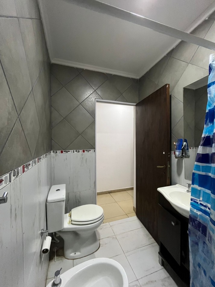 CASA QUINTA EN ARROYO LEYES EXCELENTE UBICACION Y ESTADO !! INVERSORES O PRIMERA VIVIENDA !!