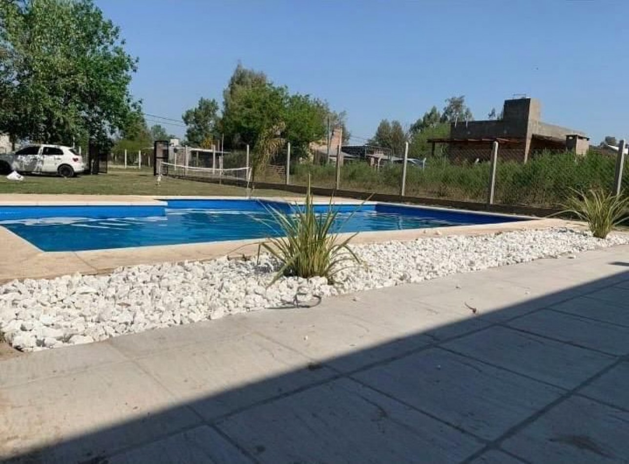 CASA QUINTA EN ARROYO LEYES EXCELENTE UBICACION Y ESTADO !! INVERSORES O PRIMERA VIVIENDA !!