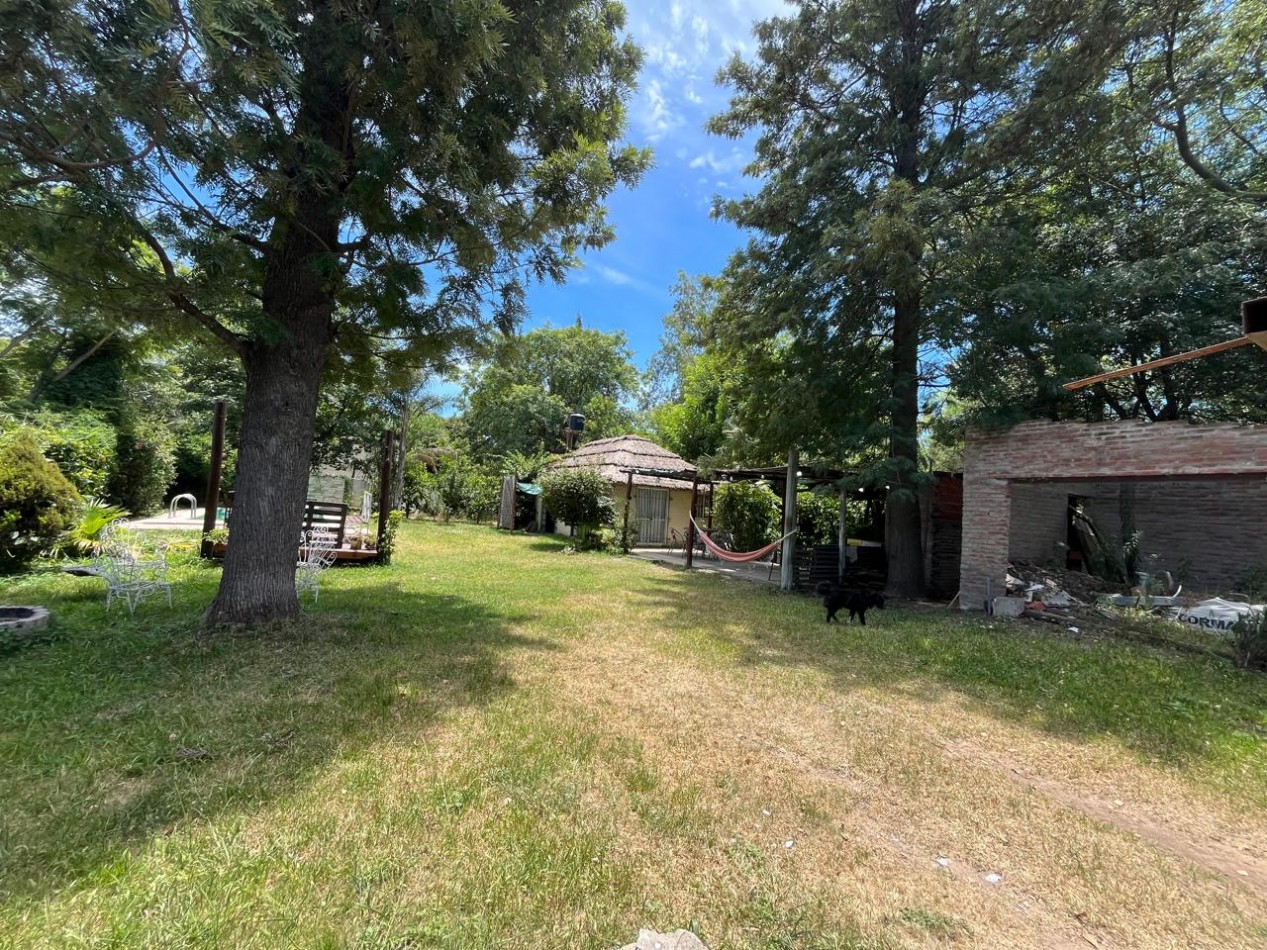 CASA QUINTA TIPO QUINCHO CON MUCHO VERDE Y PISCINA !! IMPERDIBLE !!