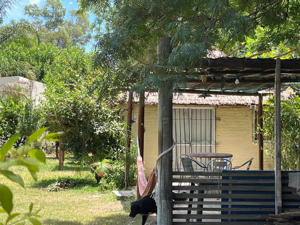 CASA QUINTA TIPO QUINCHO CON MUCHO VERDE Y PISCINA !! IMPERDIBLE !!