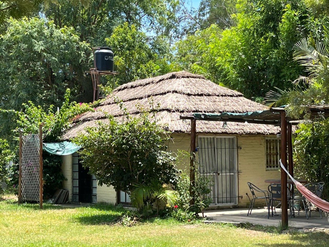 CASA QUINTA TIPO QUINCHO CON MUCHO VERDE Y PISCINA !! IMPERDIBLE !!