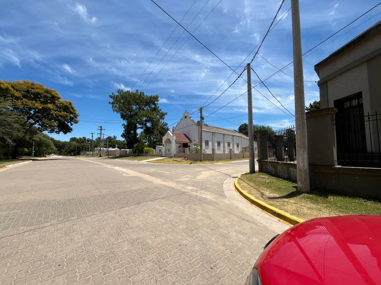 CASA QUINTA TIPO QUINCHO CON MUCHO VERDE Y PISCINA !! IMPERDIBLE !!