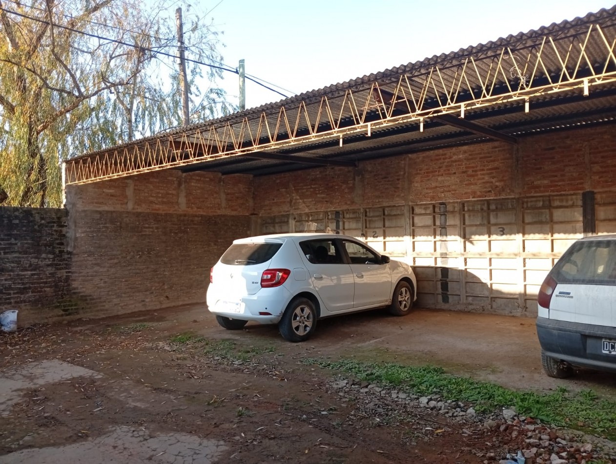 CASA EN SANTO TOME APTA A CREDITO !! TRES DORMITORIOS POSIBLIDAD DE UN CUARTO EXCELENTE UBICACION