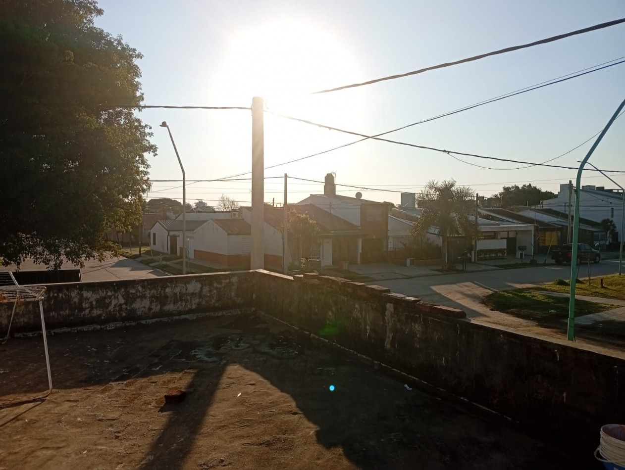 CASA EN SANTO TOME APTA A CREDITO !! TRES DORMITORIOS POSIBLIDAD DE UN CUARTO EXCELENTE UBICACION