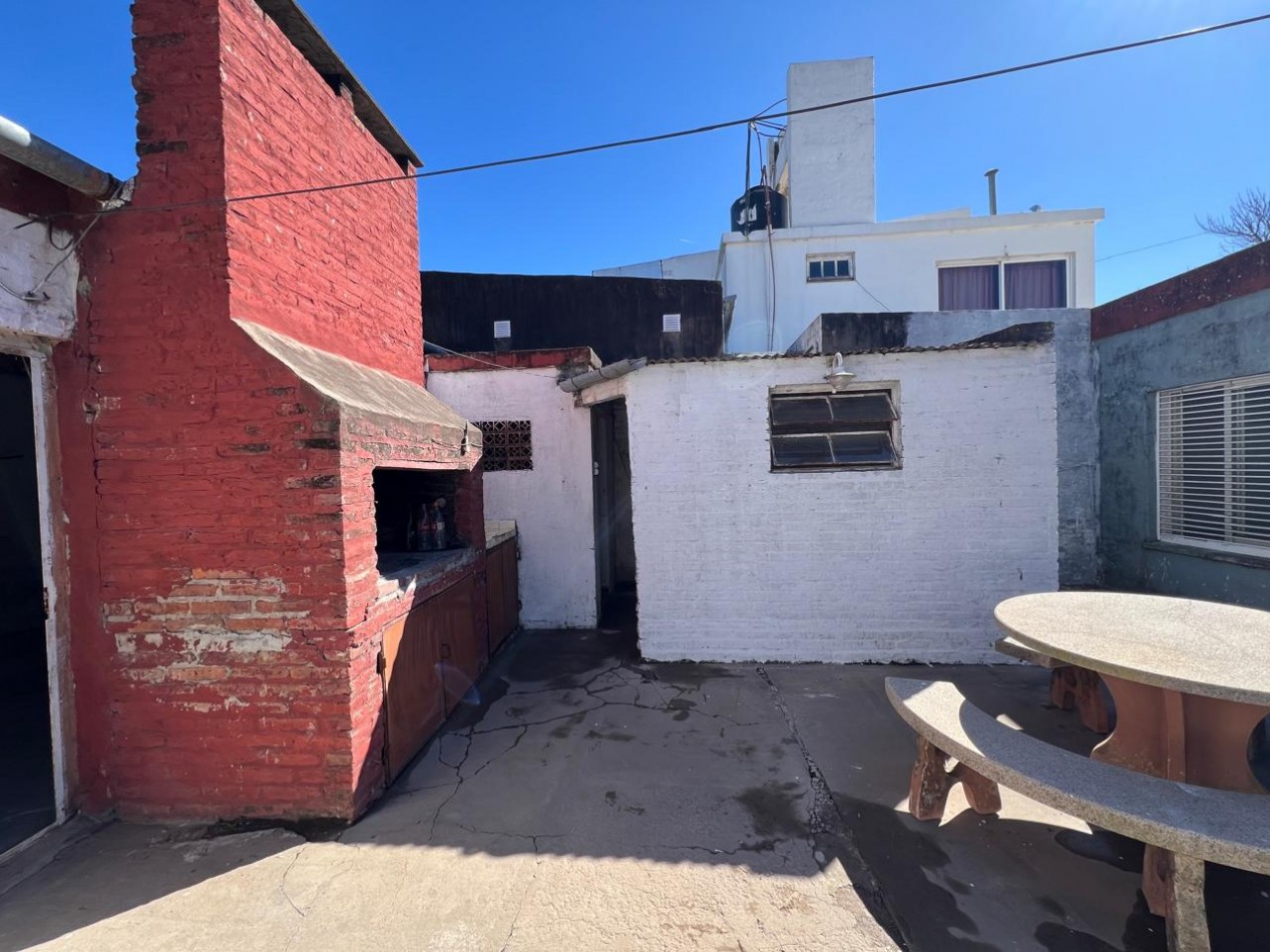 GRAN VIVIENDA EN ESQUINA - SAN JERONIMO NORTE