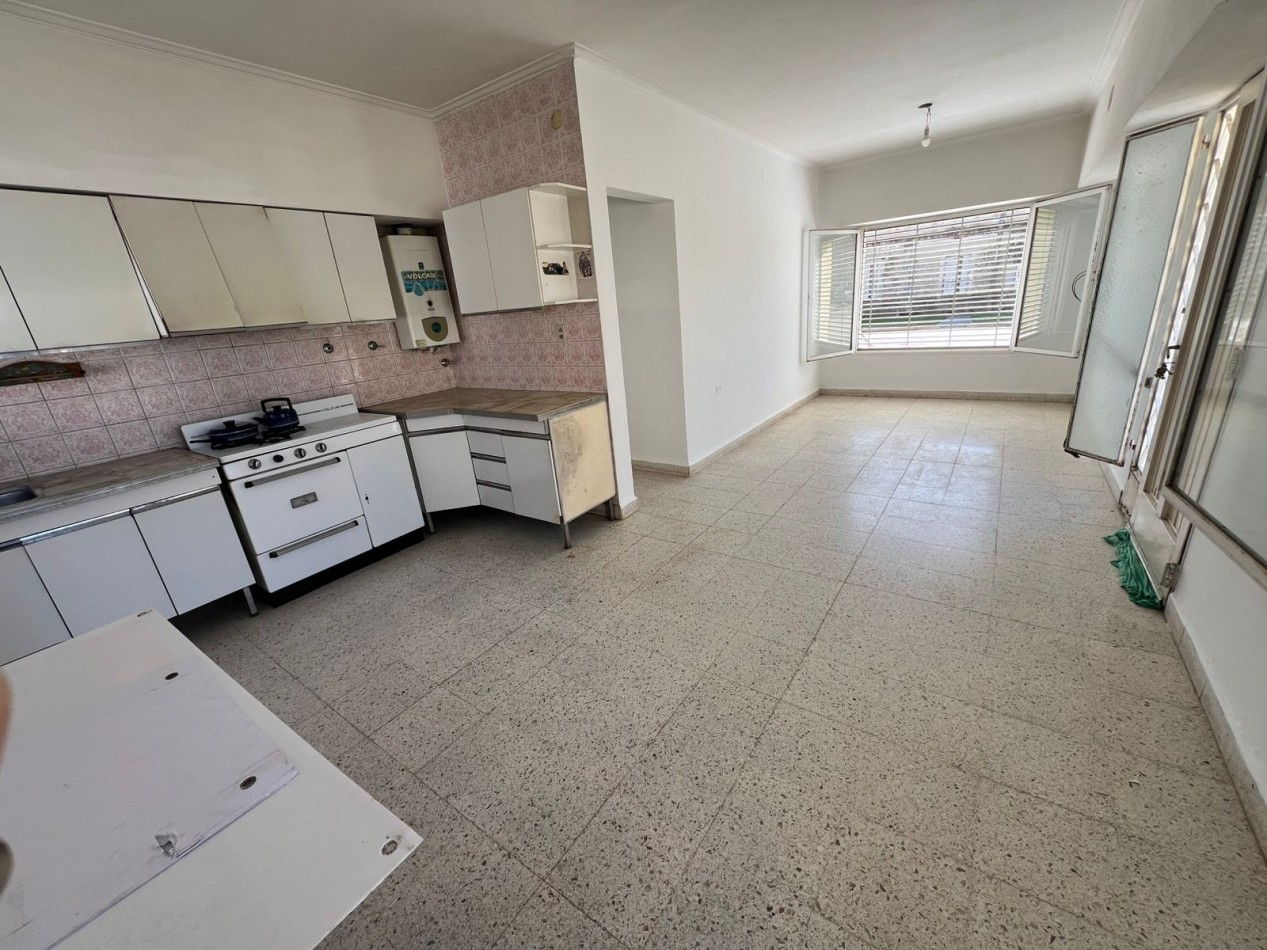 GRAN VIVIENDA EN ESQUINA - SAN JERONIMO NORTE
