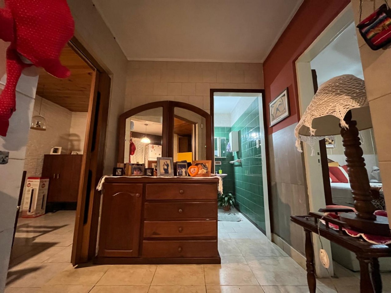 CASA + MONOAMBIENTE AMBOS EN IMPECABLE CONDICIONES !! OPORTUNIDAD DE INVERSION O PRIMERA VIVIENDA !!