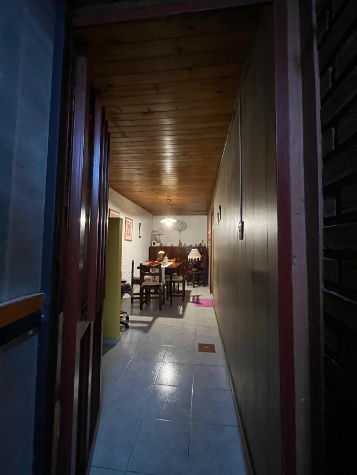 CASA + MONOAMBIENTE AMBOS EN IMPECABLE CONDICIONES !! OPORTUNIDAD DE INVERSION O PRIMERA VIVIENDA !!