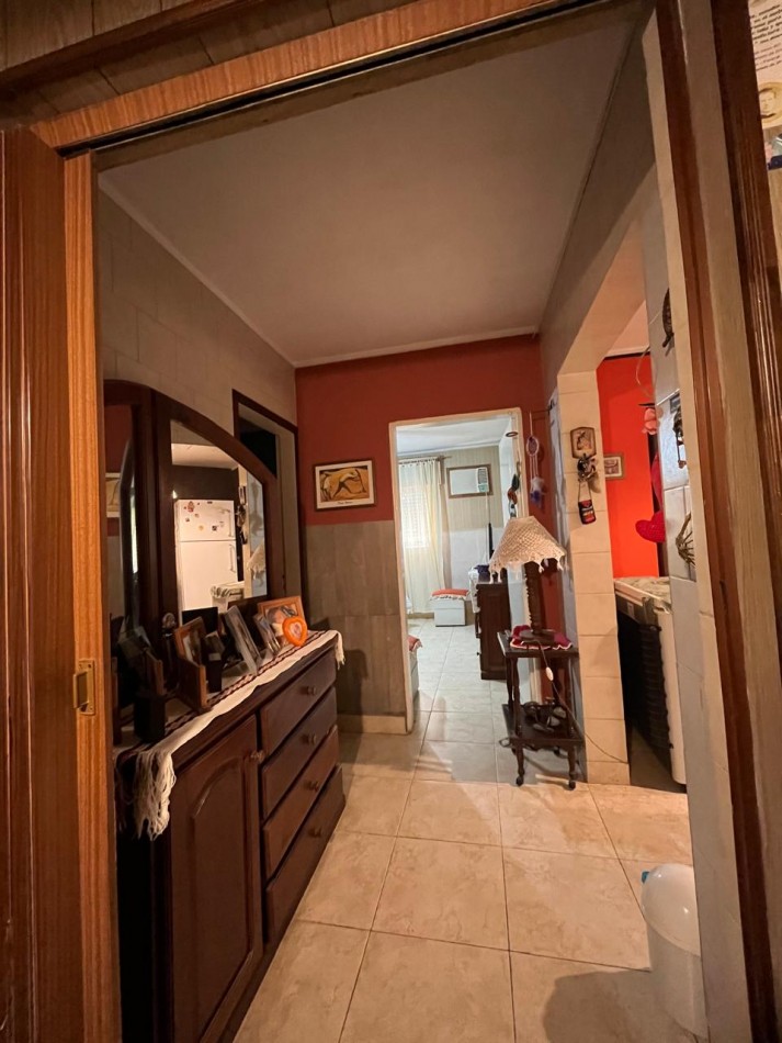 CASA + MONOAMBIENTE AMBOS EN IMPECABLE CONDICIONES !! OPORTUNIDAD DE INVERSION O PRIMERA VIVIENDA !!