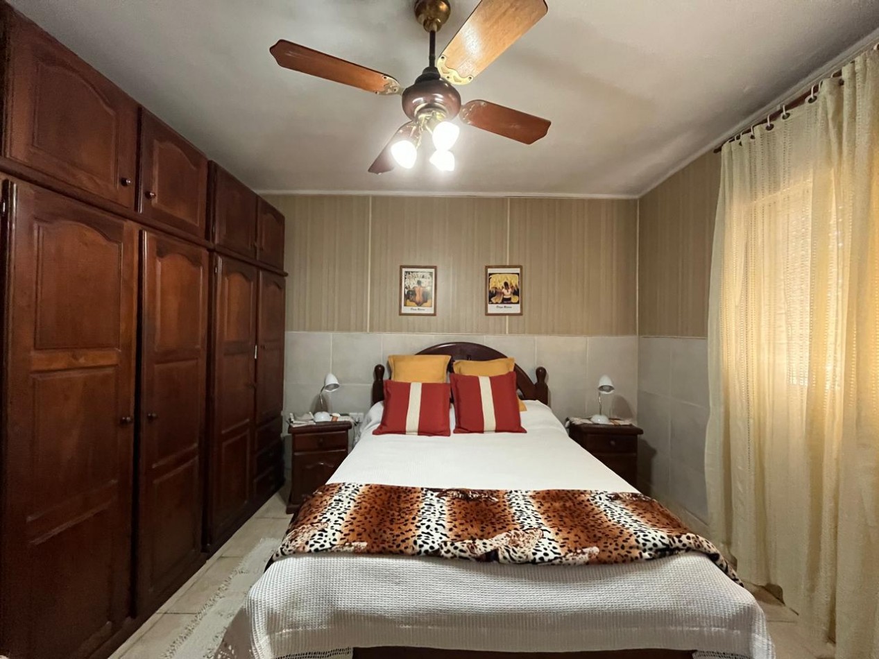 CASA + MONOAMBIENTE AMBOS EN IMPECABLE CONDICIONES !! OPORTUNIDAD DE INVERSION O PRIMERA VIVIENDA !!