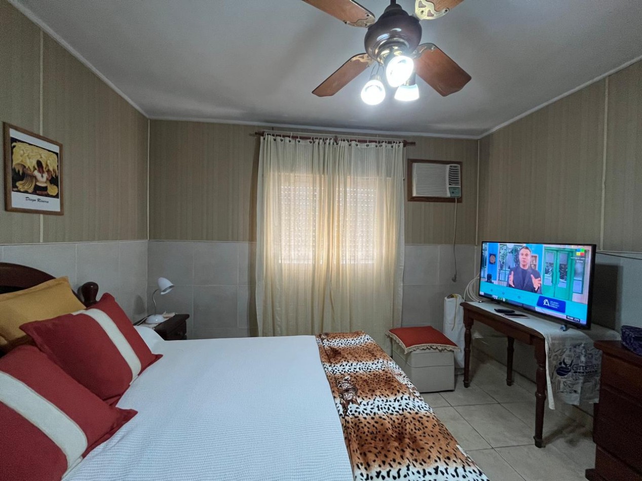 CASA + MONOAMBIENTE AMBOS EN IMPECABLE CONDICIONES !! OPORTUNIDAD DE INVERSION O PRIMERA VIVIENDA !!