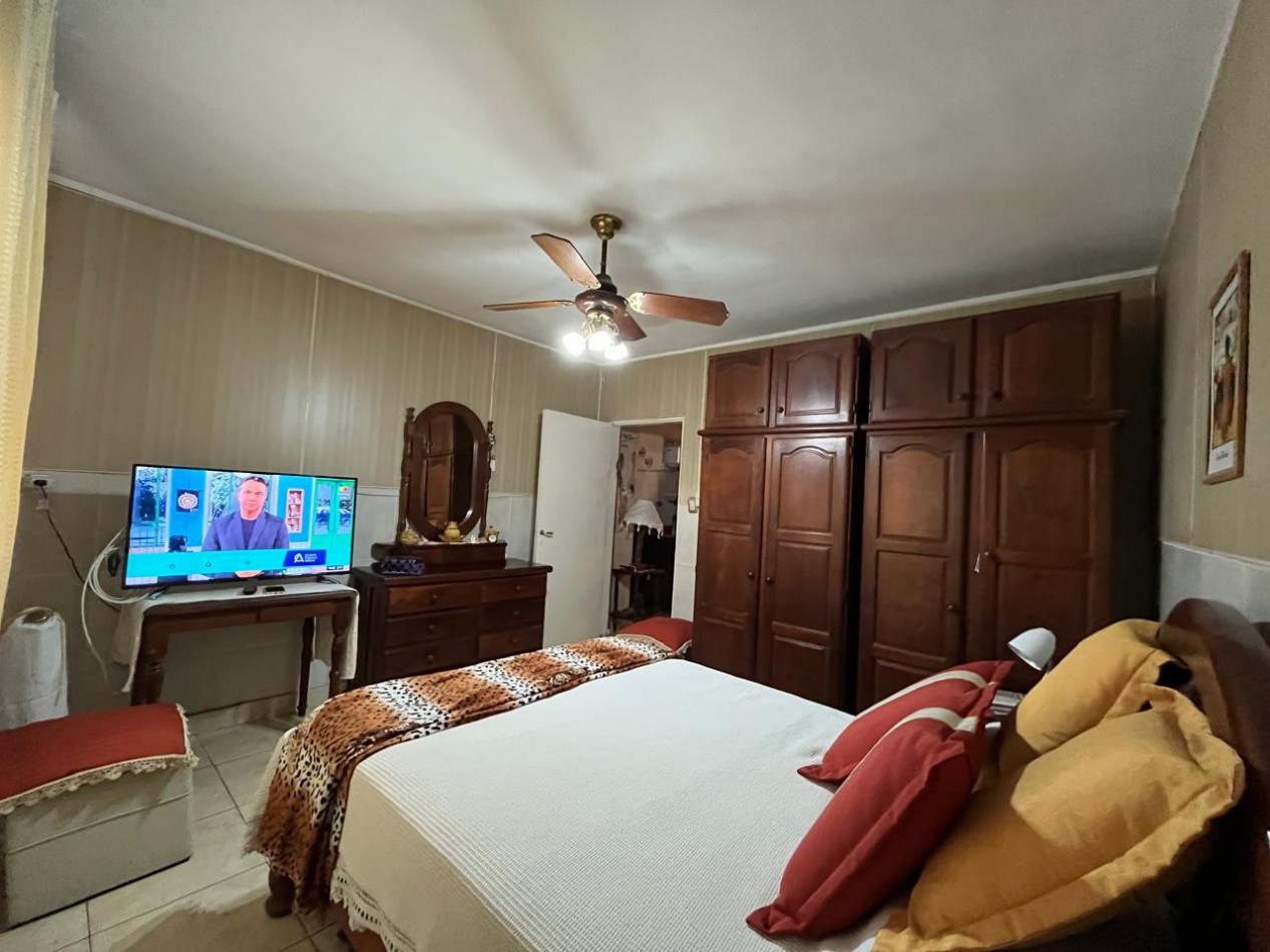 CASA + MONOAMBIENTE AMBOS EN IMPECABLE CONDICIONES !! OPORTUNIDAD DE INVERSION O PRIMERA VIVIENDA !!