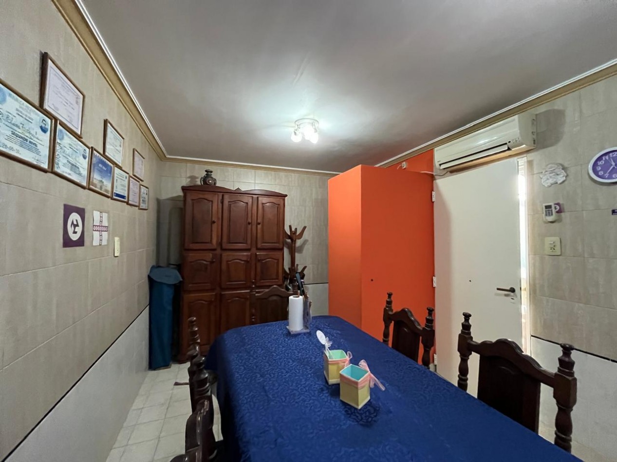 CASA + MONOAMBIENTE AMBOS EN IMPECABLE CONDICIONES !! OPORTUNIDAD DE INVERSION O PRIMERA VIVIENDA !!