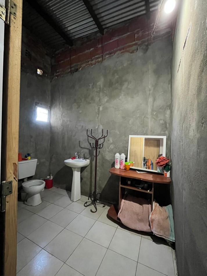 DOS CASAS EN UN MISMO TERRENO, UNA CON PANIFICADORA !! OPORTUNIDAD DE INVERSION O PRIMERA VIVIENDA !! 