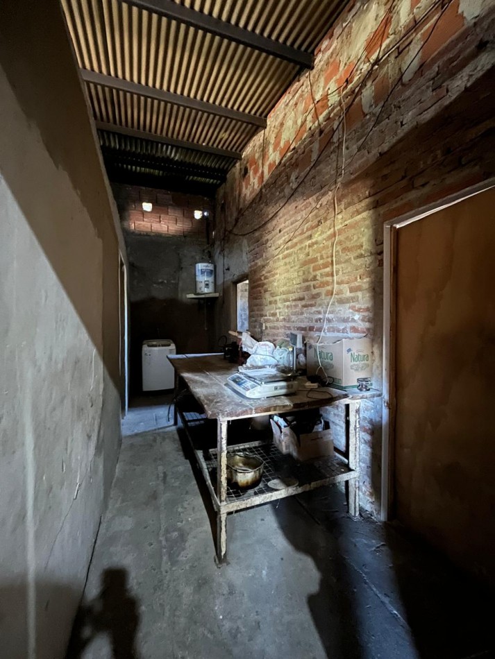 DOS CASAS EN UN MISMO TERRENO, UNA CON PANIFICADORA !! OPORTUNIDAD DE INVERSION O PRIMERA VIVIENDA !! 