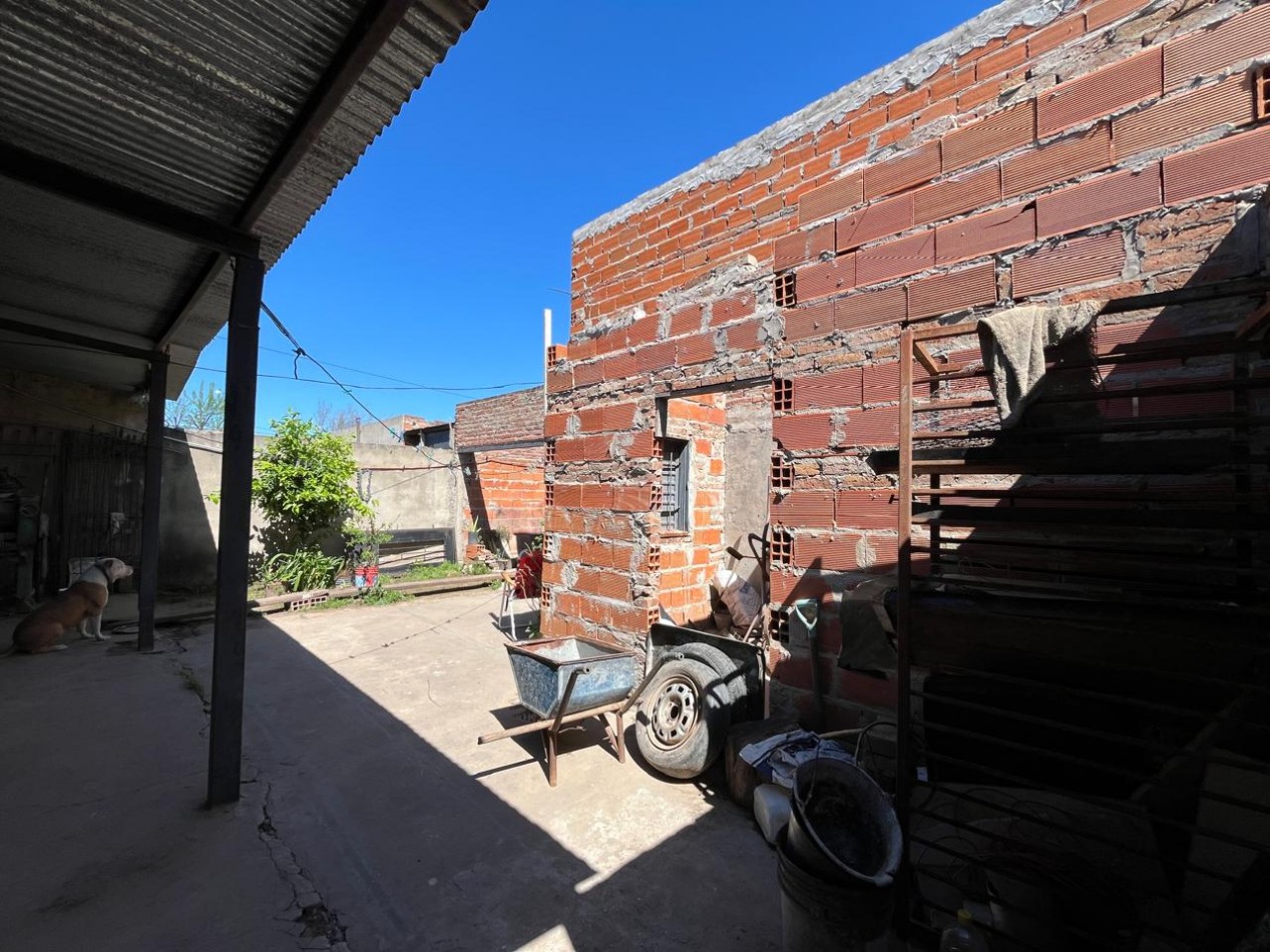 DOS CASAS EN UN MISMO TERRENO, UNA CON PANIFICADORA !! OPORTUNIDAD DE INVERSION O PRIMERA VIVIENDA !! 