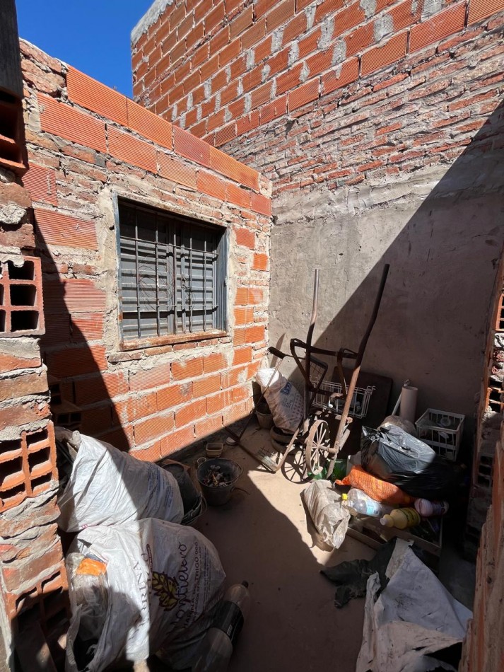 DOS CASAS EN UN MISMO TERRENO, UNA CON PANIFICADORA !! OPORTUNIDAD DE INVERSION O PRIMERA VIVIENDA !! 