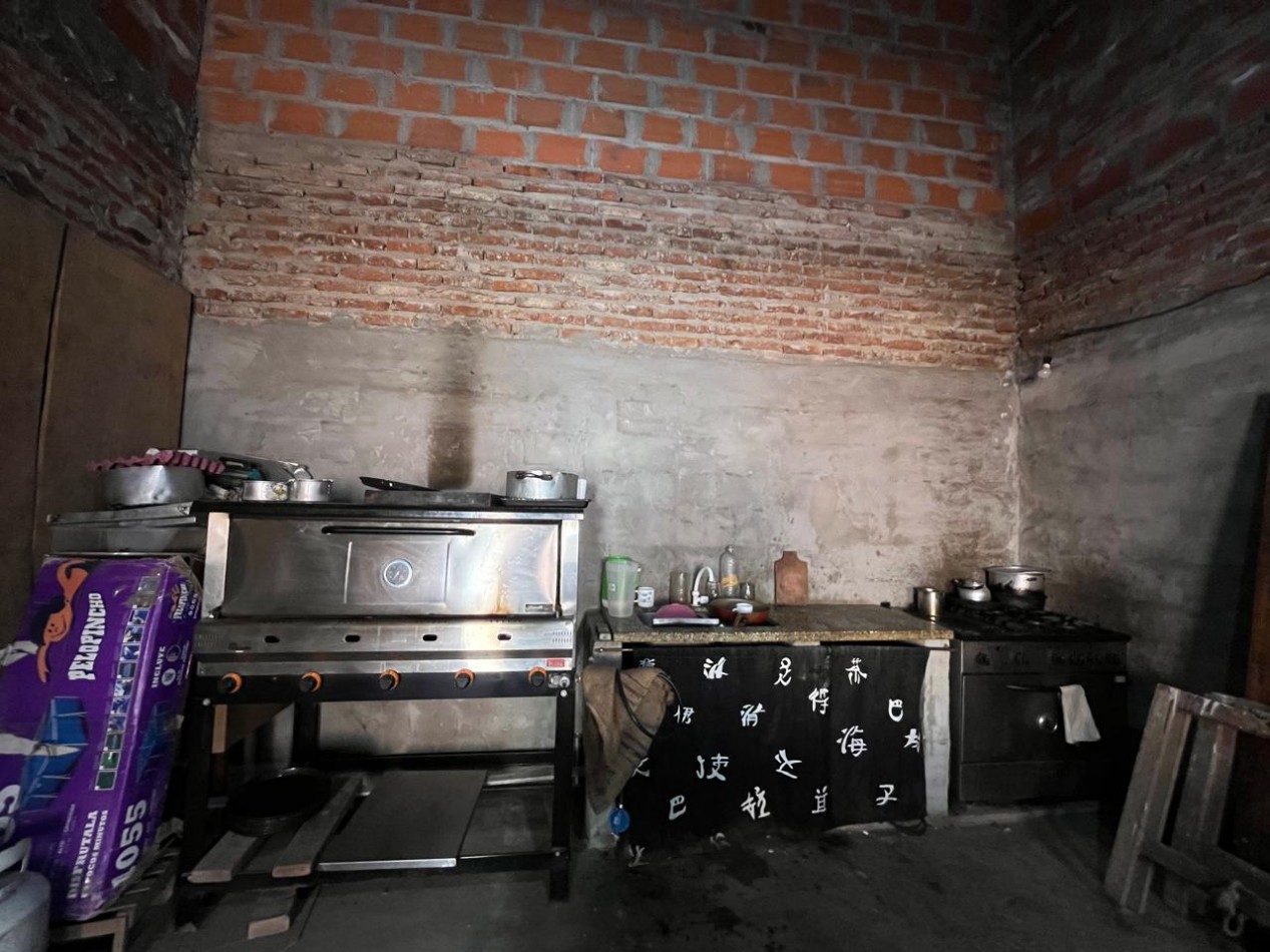 DOS CASAS EN UN MISMO TERRENO, UNA CON PANIFICADORA !! OPORTUNIDAD DE INVERSION O PRIMERA VIVIENDA !! 