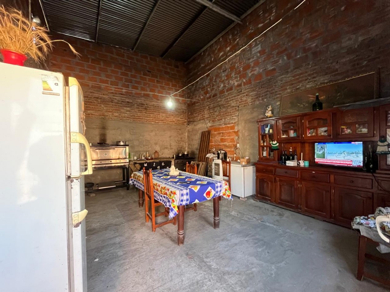 DOS CASAS EN UN MISMO TERRENO, UNA CON PANIFICADORA !! OPORTUNIDAD DE INVERSION O PRIMERA VIVIENDA !! 