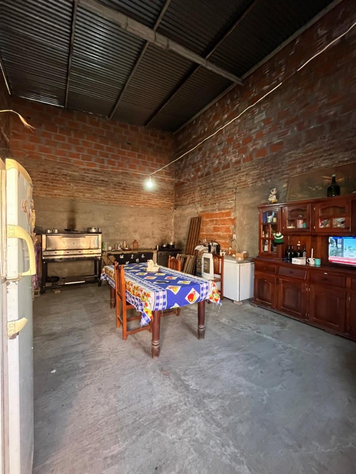 DOS CASAS EN UN MISMO TERRENO, UNA CON PANIFICADORA !! OPORTUNIDAD DE INVERSION O PRIMERA VIVIENDA !! 