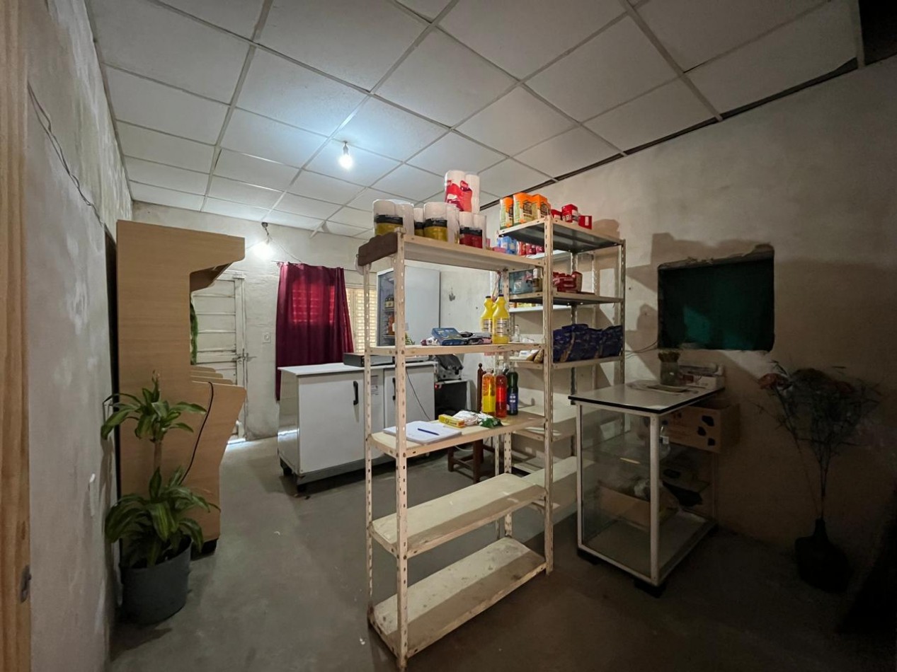 DOS CASAS EN UN MISMO TERRENO, UNA CON PANIFICADORA !! OPORTUNIDAD DE INVERSION O PRIMERA VIVIENDA !! 