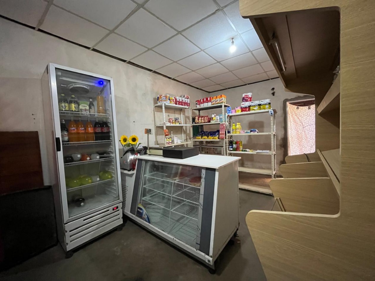 DOS CASAS EN UN MISMO TERRENO, UNA CON PANIFICADORA !! OPORTUNIDAD DE INVERSION O PRIMERA VIVIENDA !! 