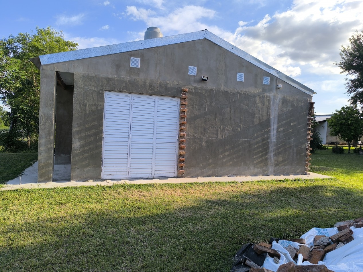 Casa a estrenar en la localidad de Candioti 