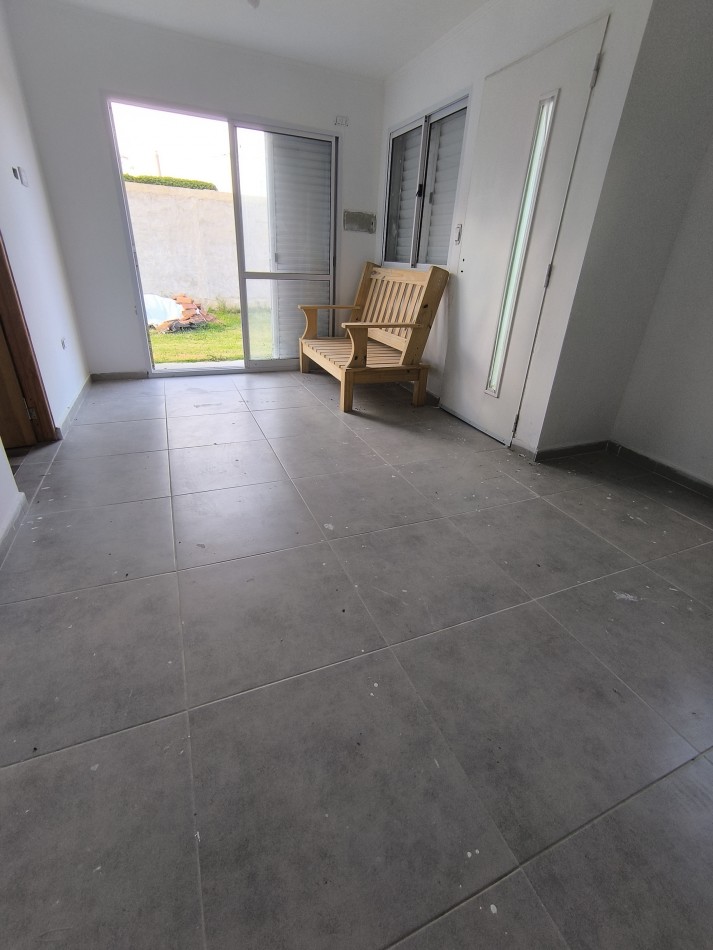 Casa a estrenar en la localidad de Candioti 