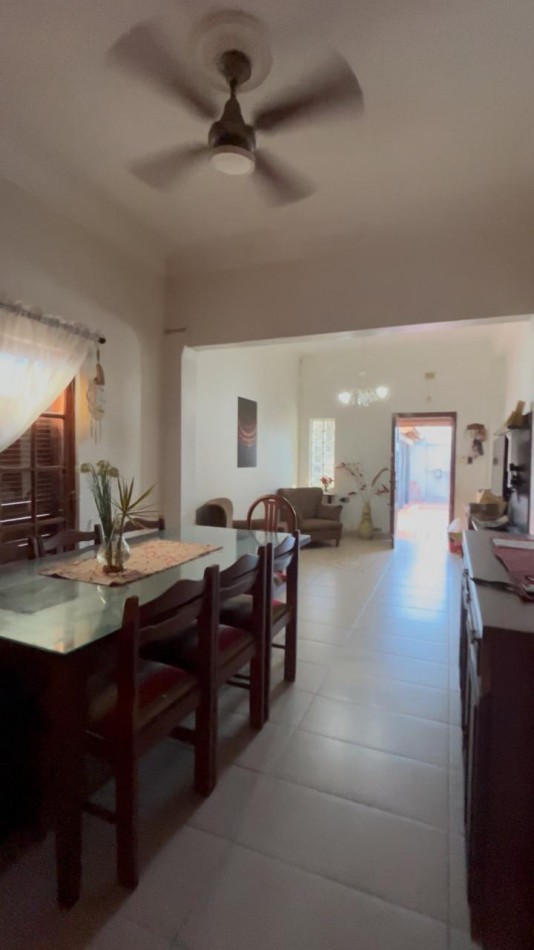 CASA IMPECABLE Y DE GRAN TAMAÑO ! OPORTUNIDAD ! 