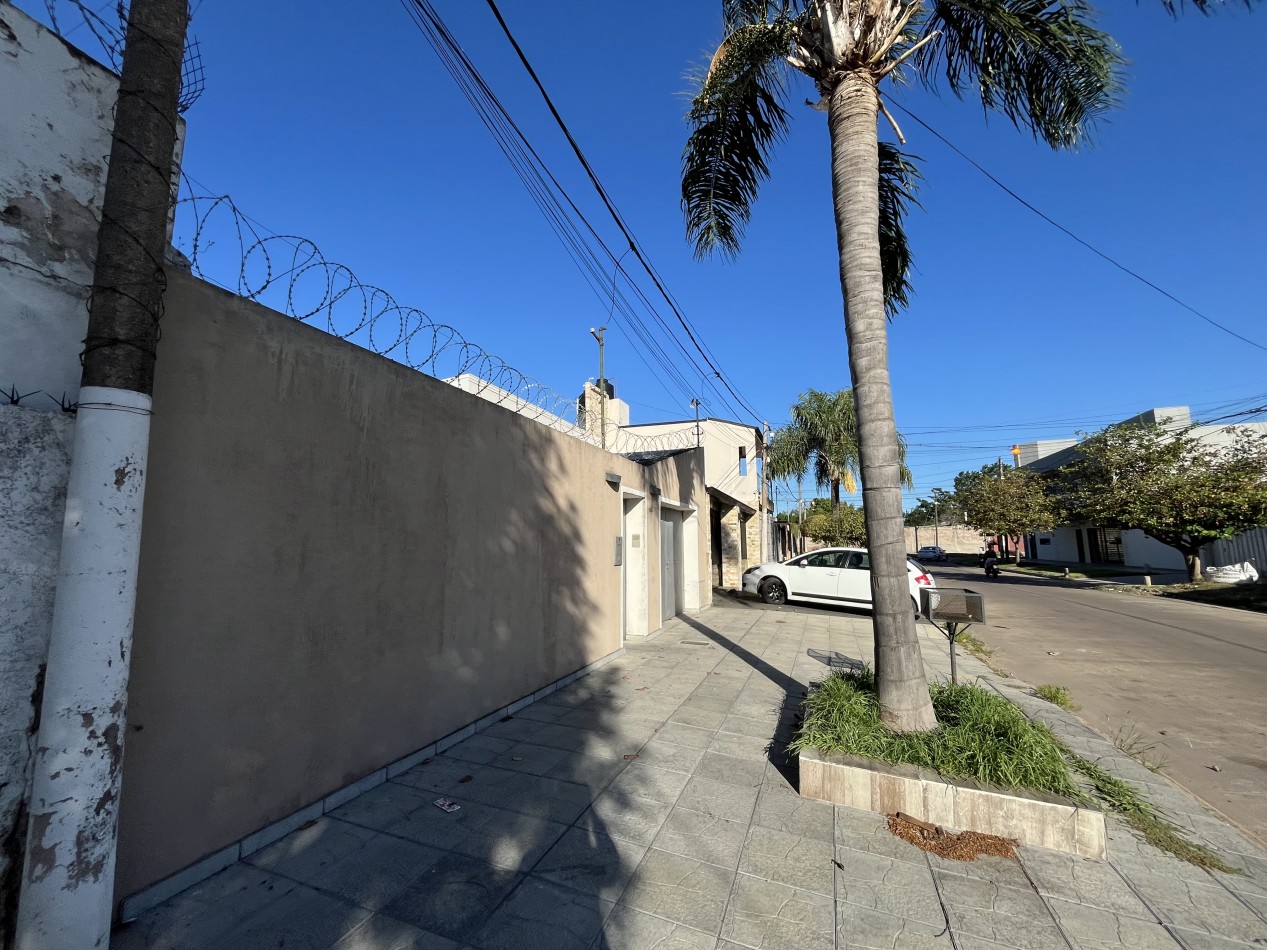 CASA IMPECABLE CON PISCINA Y DE GRAN TAMAÑO ! OPORTUNIDAD ! 