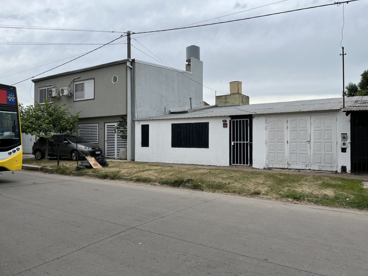 CASA CON PATIO VERDE! OPORTUNIDAD!