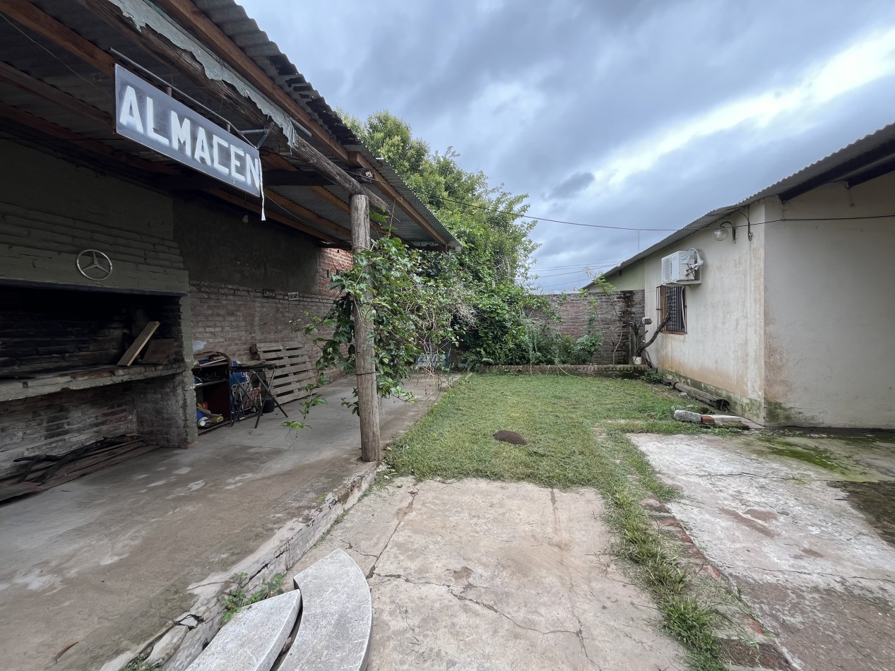 CASA CON PATIO VERDE! OPORTUNIDAD!