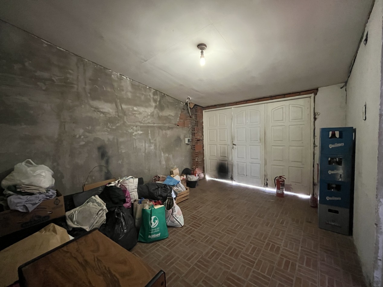 CASA CON PATIO VERDE! OPORTUNIDAD!