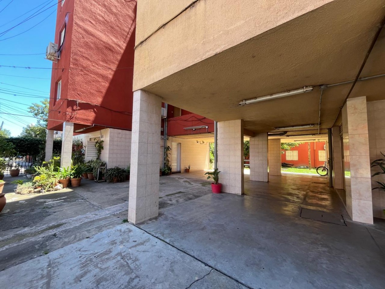 DEPARTAMENTO EN LAS FLORES II IMPECABLE !!